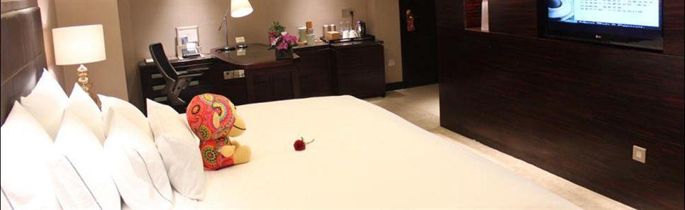Riviera Hotel Ningbo Eksteriør billede